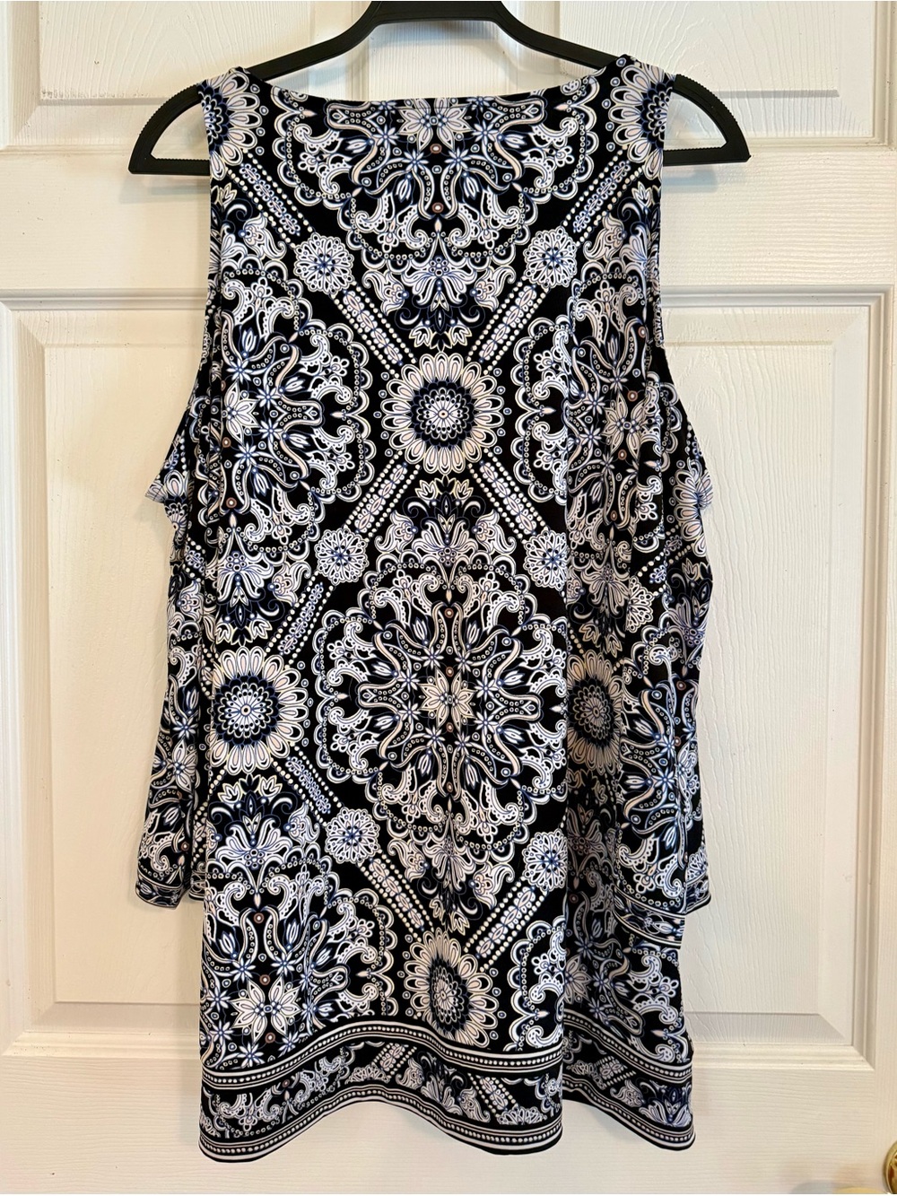WHBM Black White Paisley Cold Shoulder Tunic Blouse XL Boho Chic - Picture 4 of 14